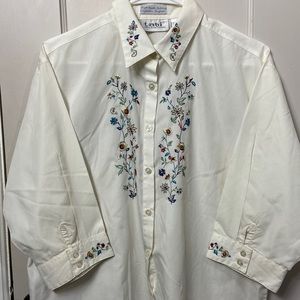 Unique floral embroidered off white mid sleeve blouse